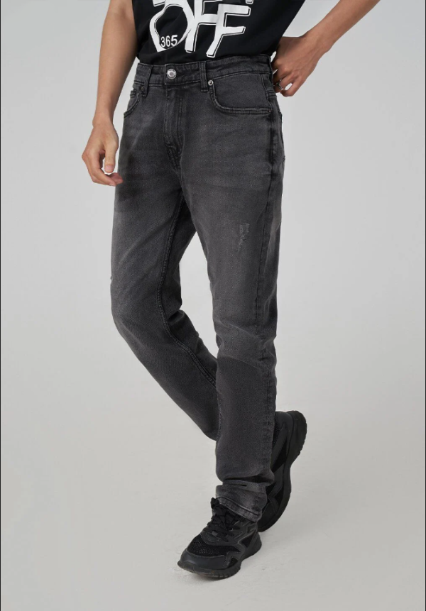 Men’s Straight Fit Jeans HVNGVN8