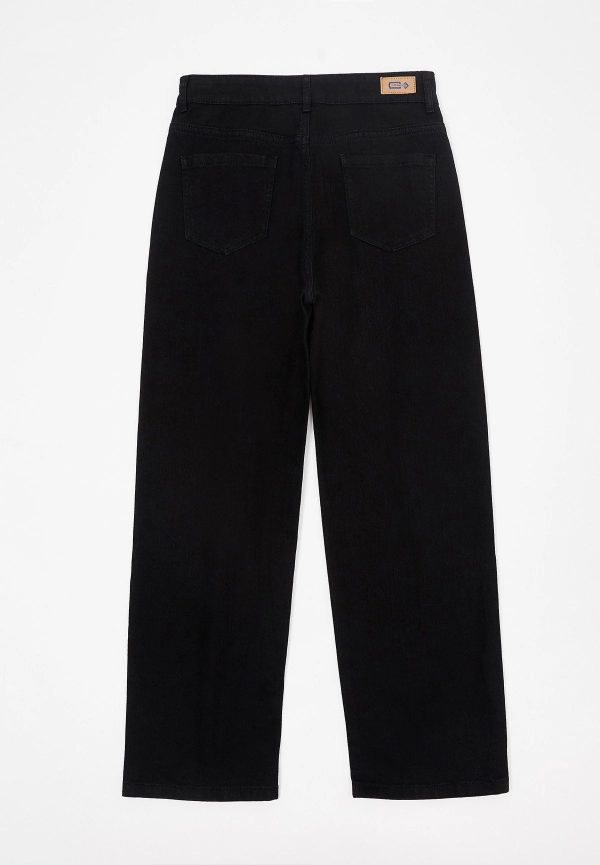 Women’s Straight Leg Jeans WHVNGVN5