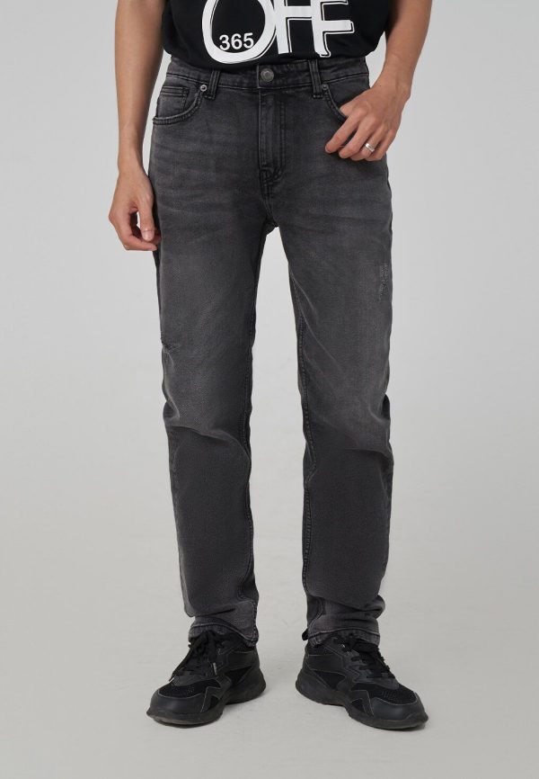 Men’s Straight Fit Jeans HVNGVN8