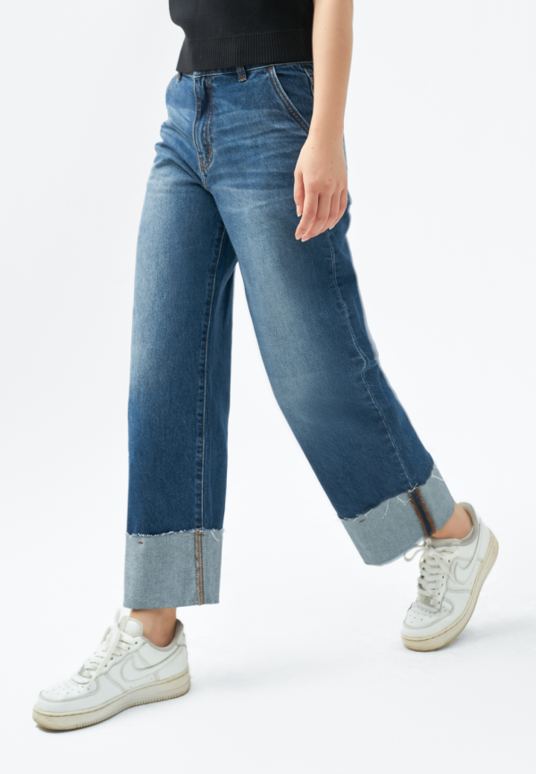 Women’s Straight Fit Jeans WHVNGVN2