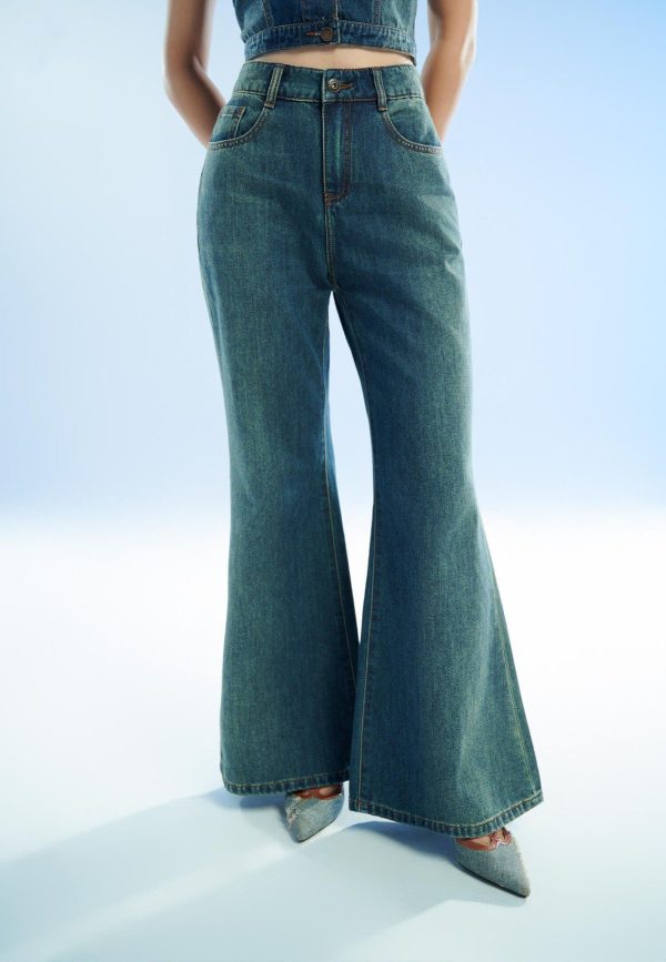 Women’s Flared Jeans WHVNGVN15