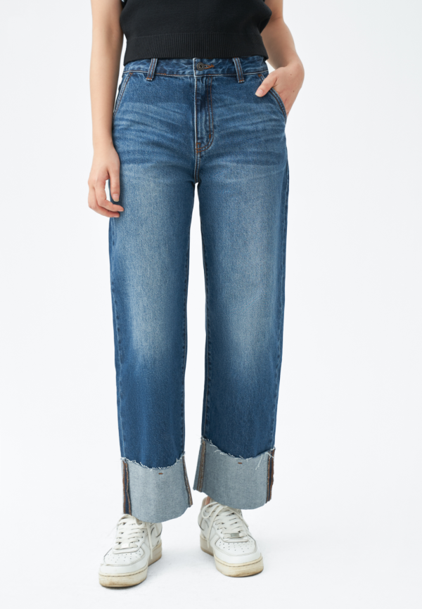 Women’s Straight Fit Jeans WHVNGVN2