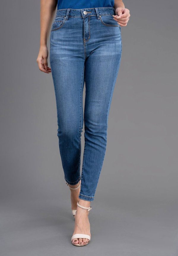 Women’s Slim Fit Jeans WHVNGVN68