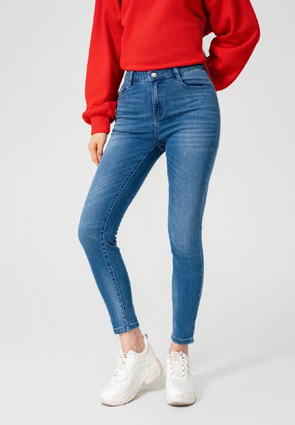 Women’s Slim Fit Jeans WHVNGVN40