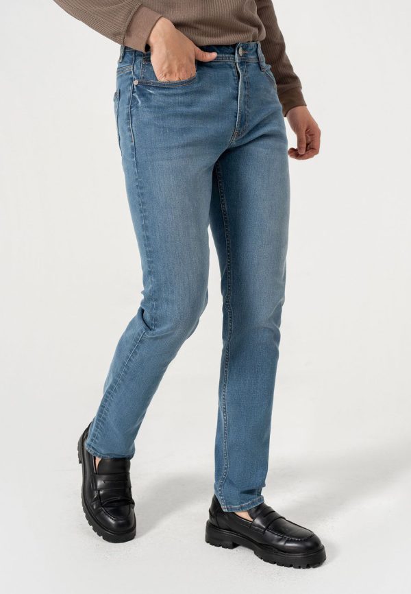 Men’s Straight Fit Jeans HVNGVN31